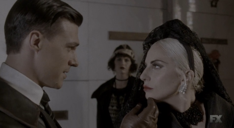 Illustration for article titled American Horror Story: Hotel Flashes Back to Old Hollywood, Land of Glamor and Vampires
